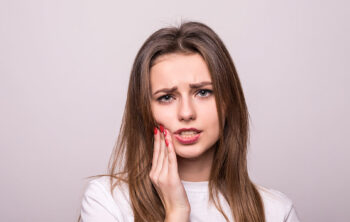 When to Seek Emergency Dentistry Services During COVID-19