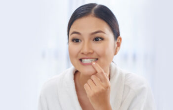 WHAT DOES EARLY-STAGE GUM DISEASE LOOK LIKE?
